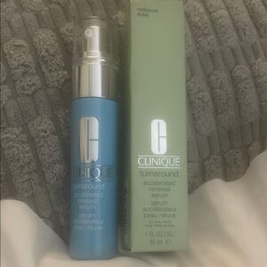 Clinique Turnaround Serum in Blue and Green